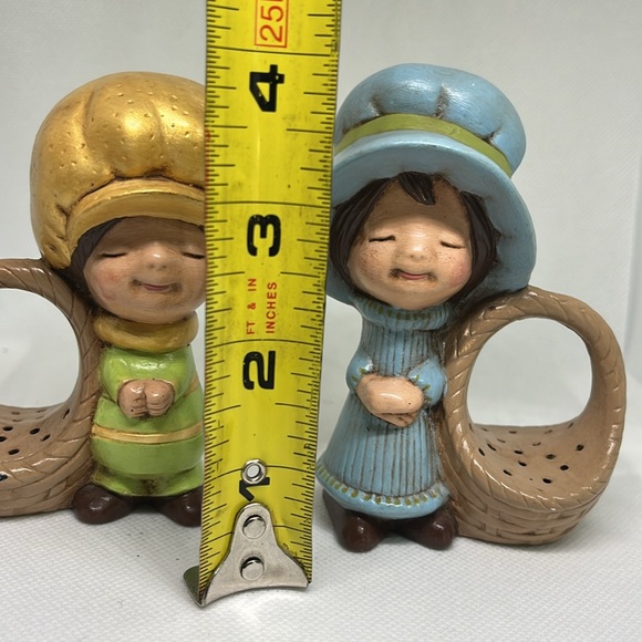 Vintage ceramic hand painted boy and girl standing by basket 4” tall - Picture 6 of 8